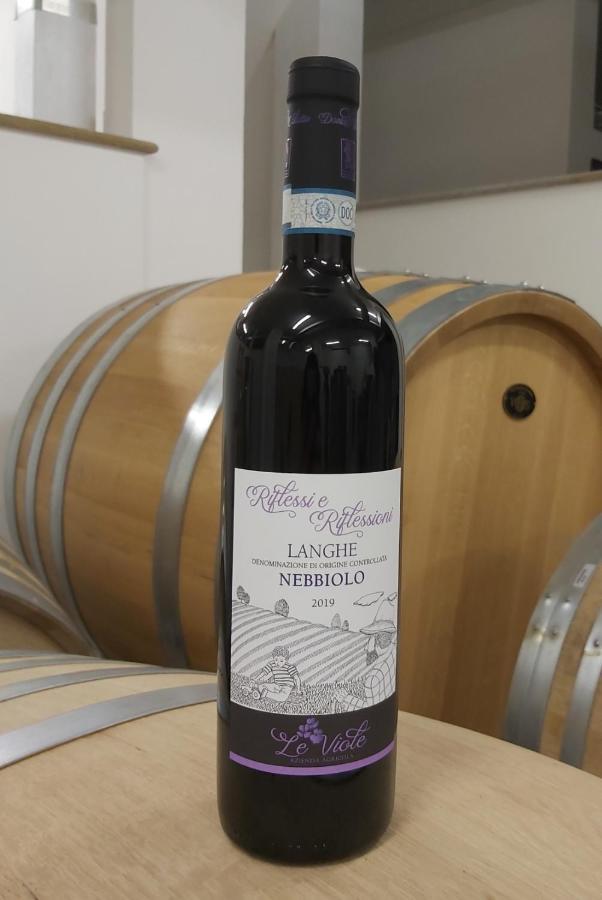 Agriturismo Le Viole Barolo Bagian luar foto