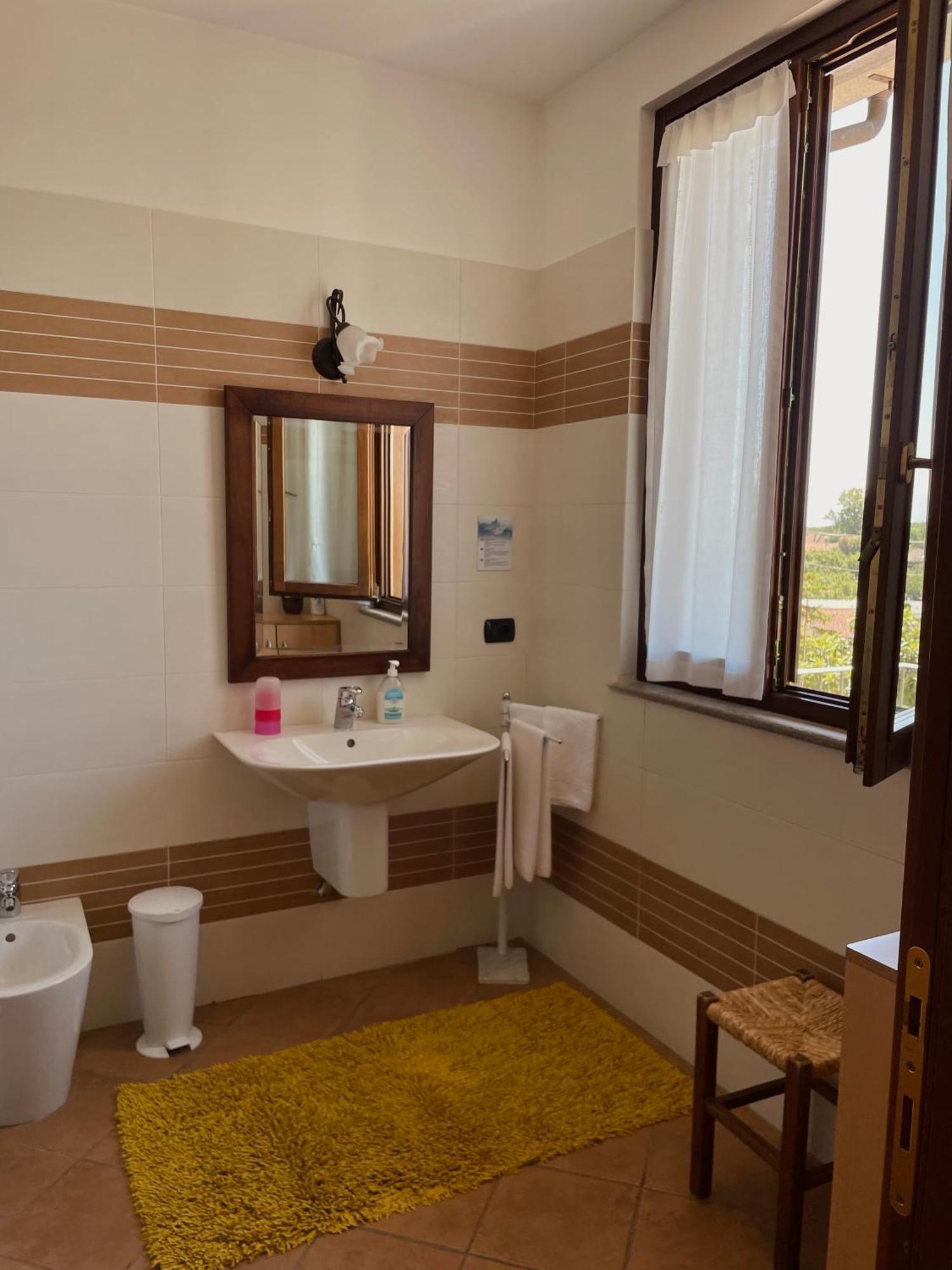 Agriturismo Le Viole Barolo Bagian luar foto